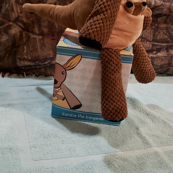 Kenzit the Scentsy Kangaroo - Picture 5 of 6